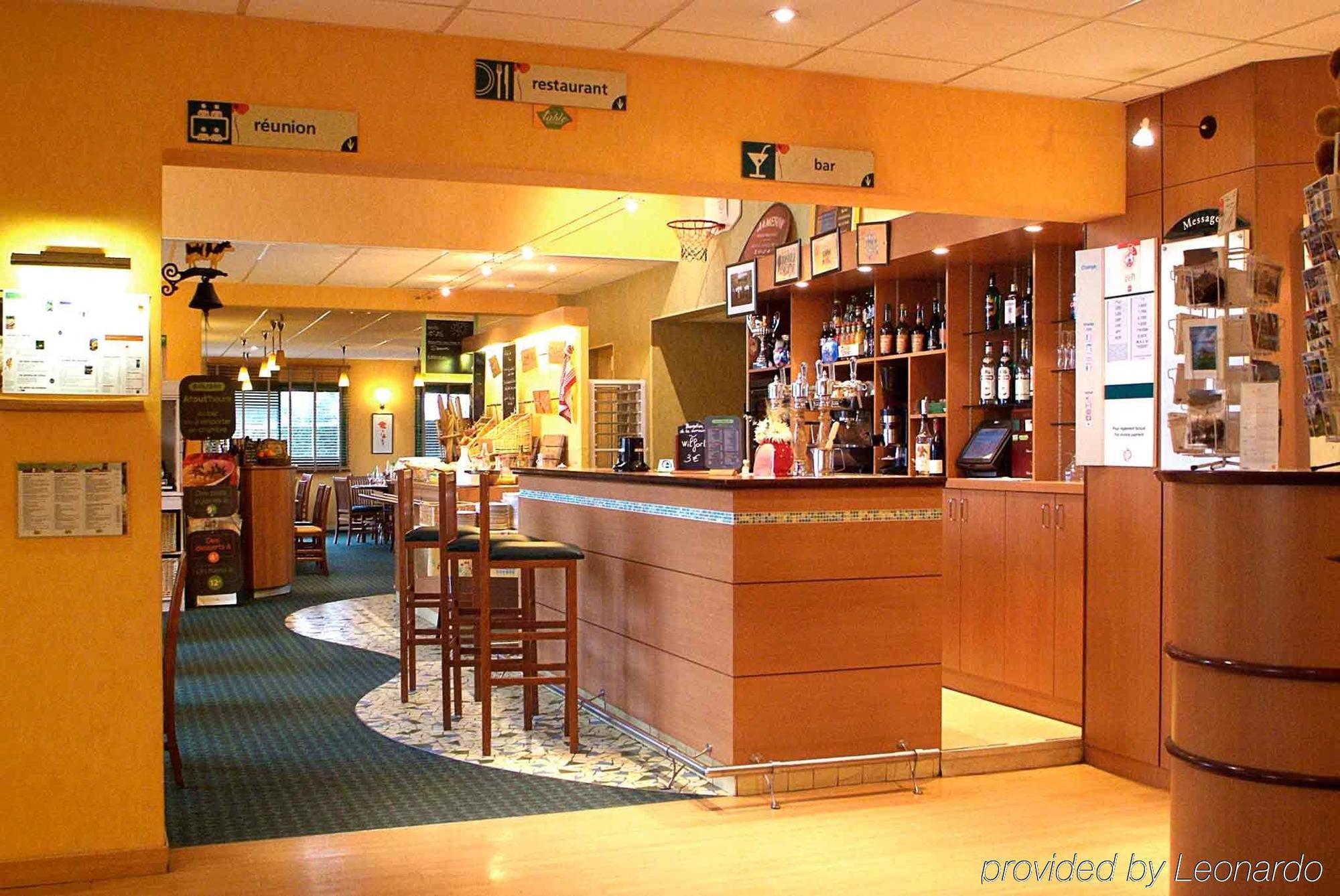 Ibis Avranches Baie Du Mont-Saint-Michel Hotel Exterior photo